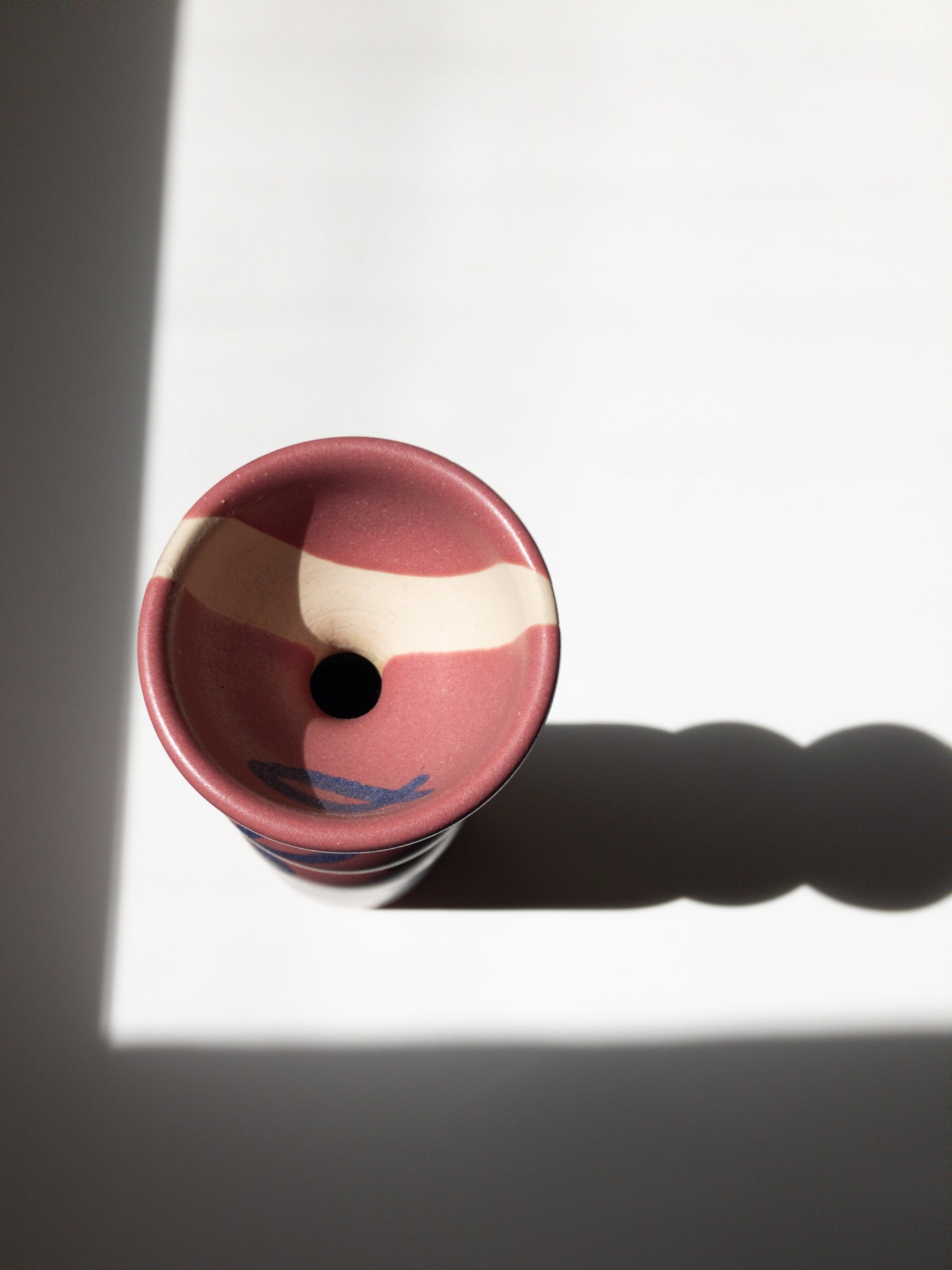 上部からの写真、お花をさす部分を写している