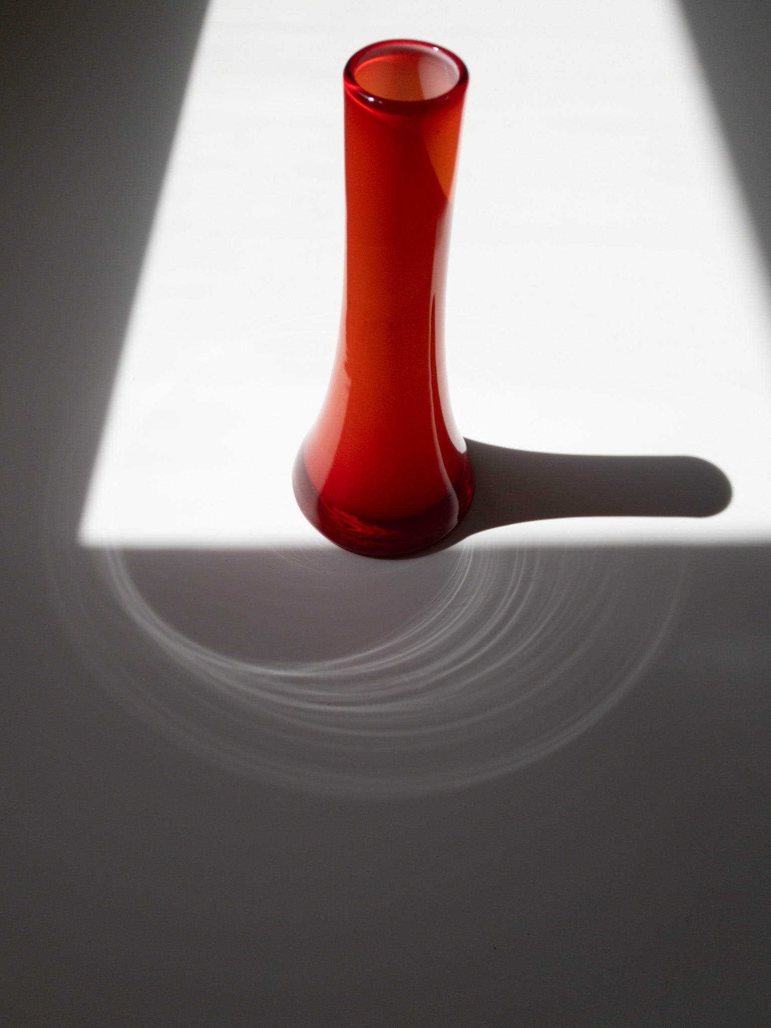 手前からの写真、反射光が写っている