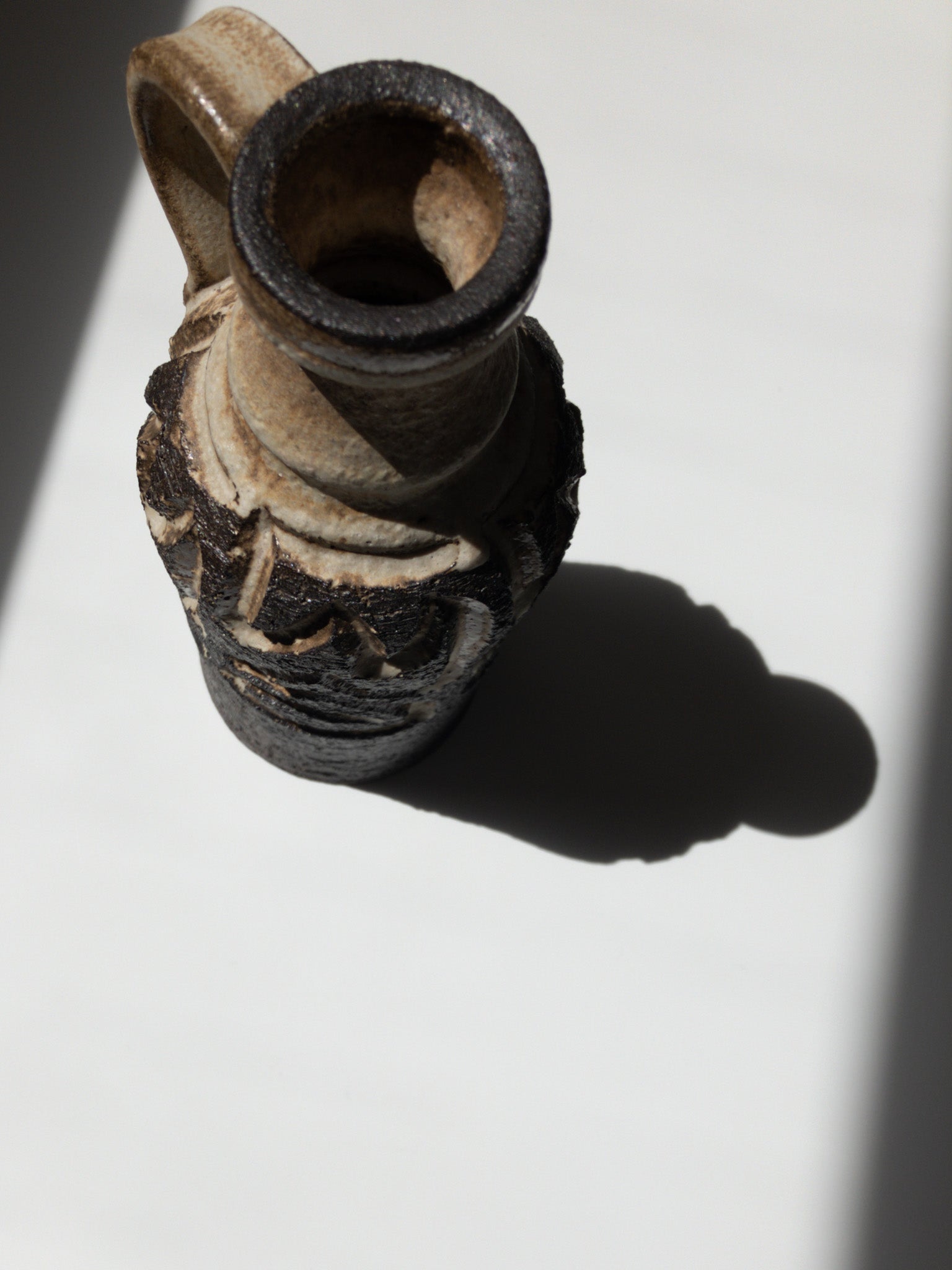 上部からの写真、注ぎ口部分を写している