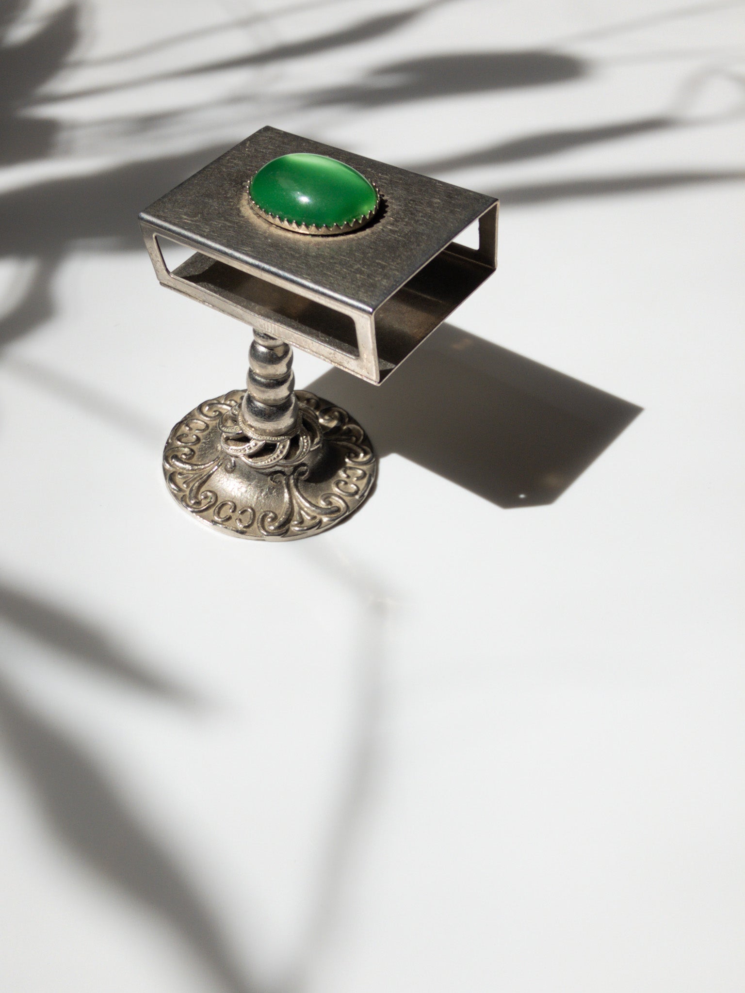 マッチ箱を外した状態で斜め前から撮った写真