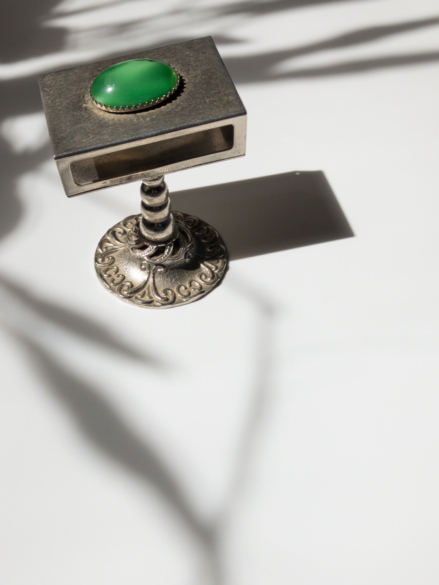 マッチ箱を外した状態で斜め上から撮った写真