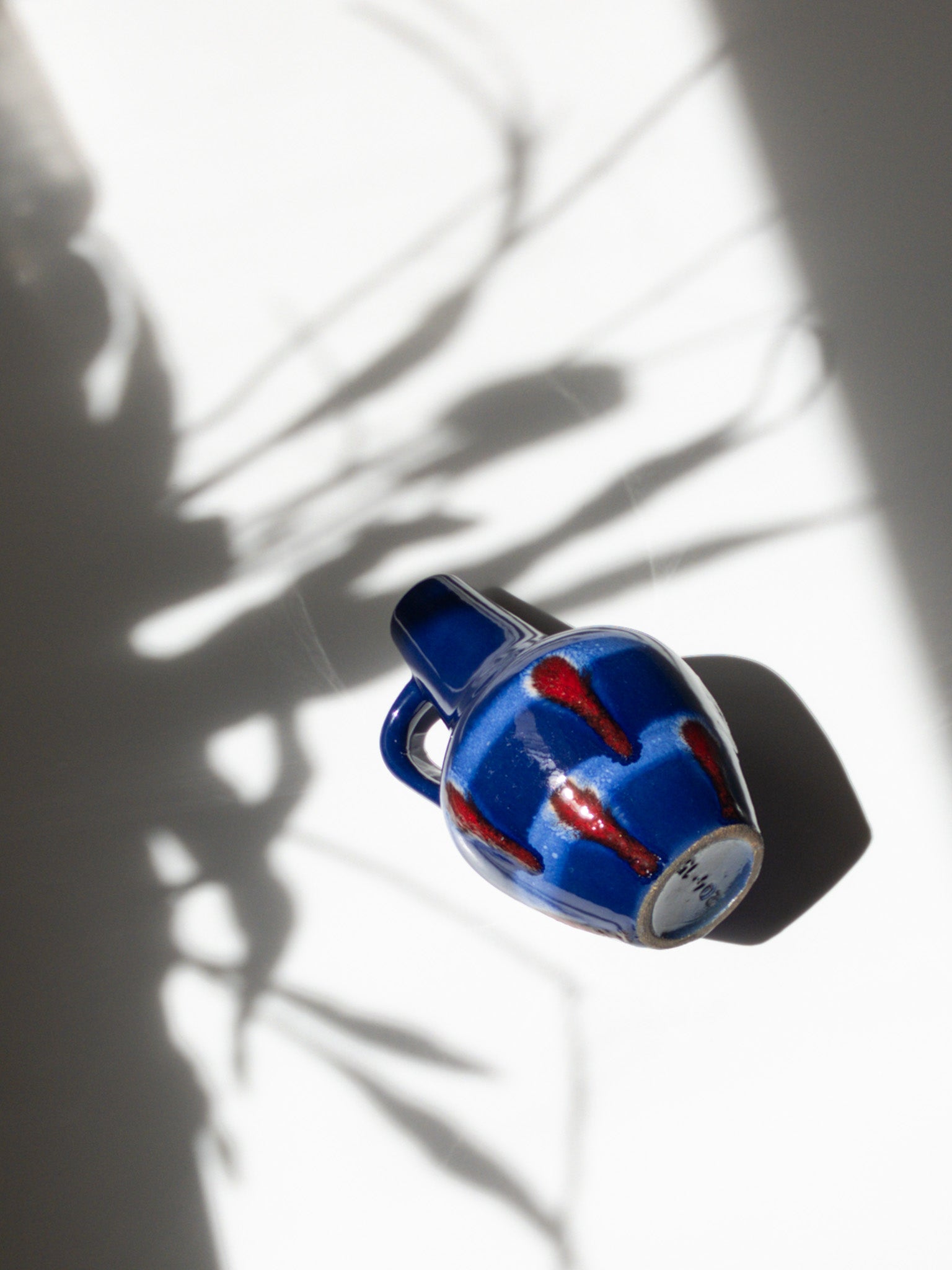 赤い模様部分を写した写真