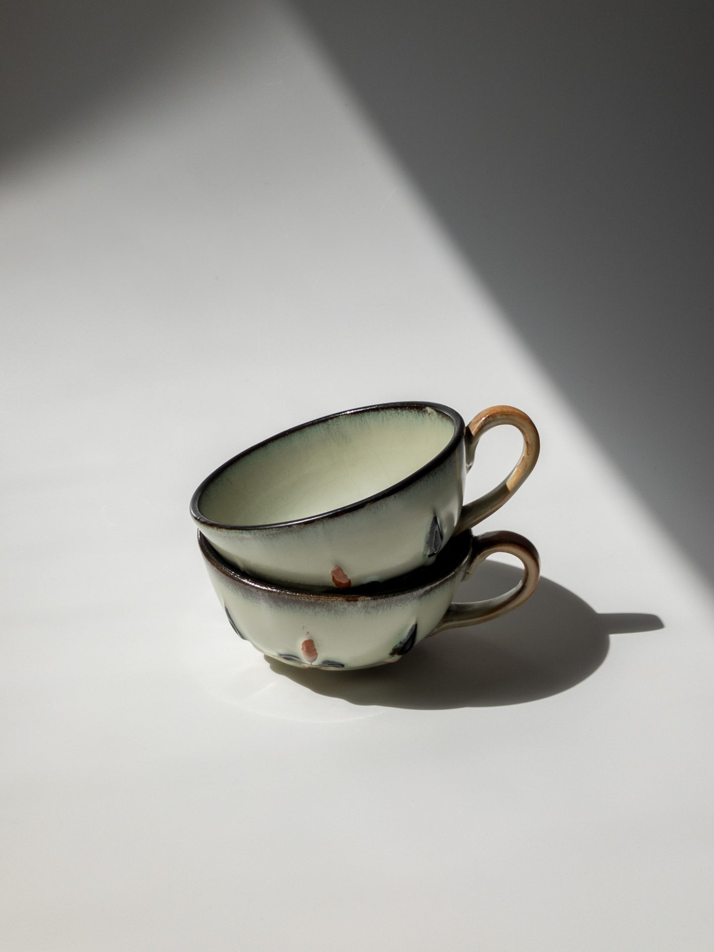 二つを重ねて正面から撮った写真