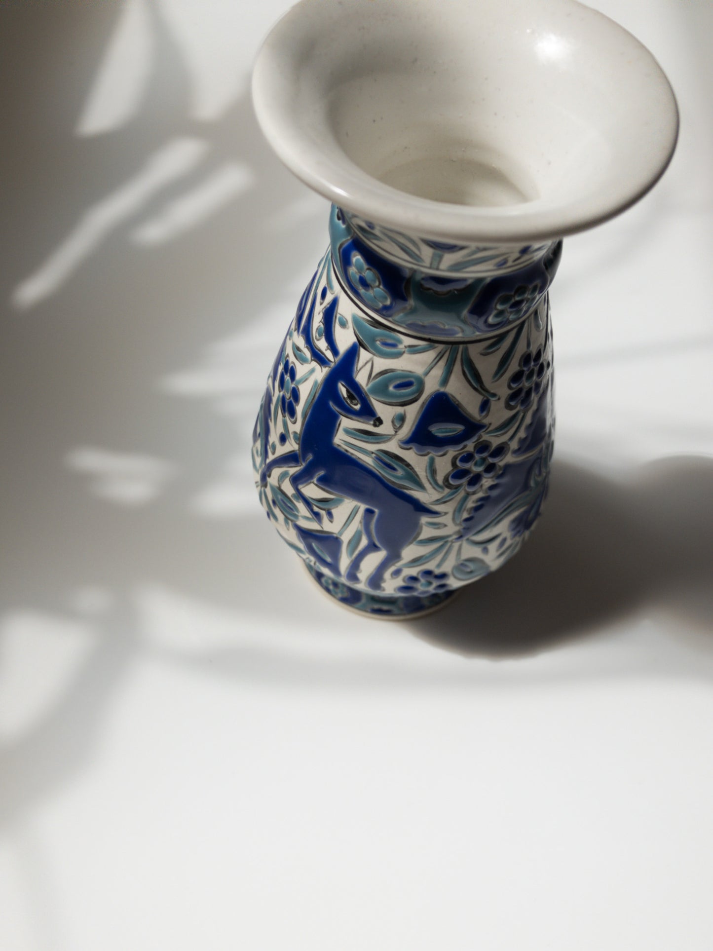 左斜め前からの写真