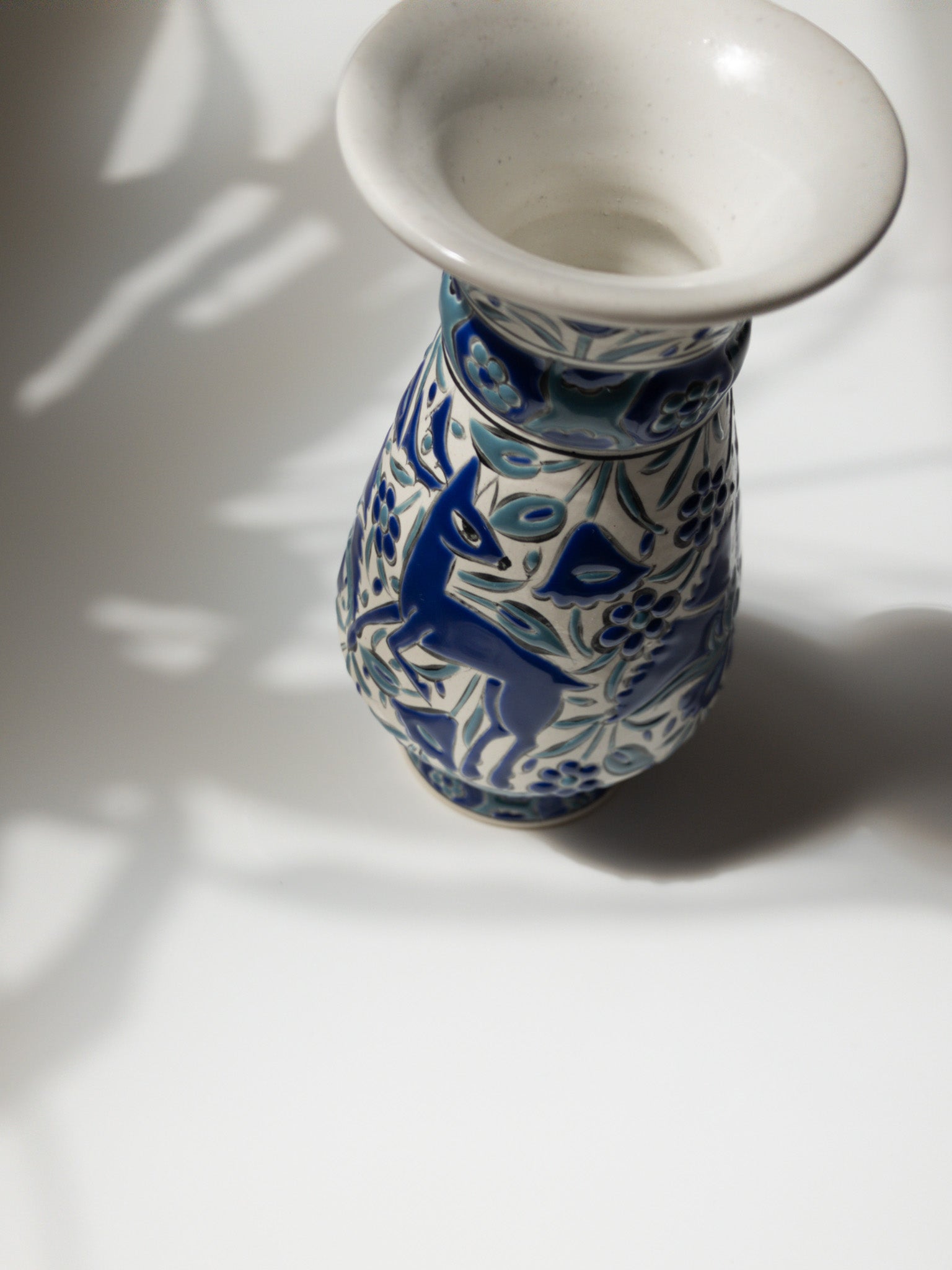 左斜め前からの写真