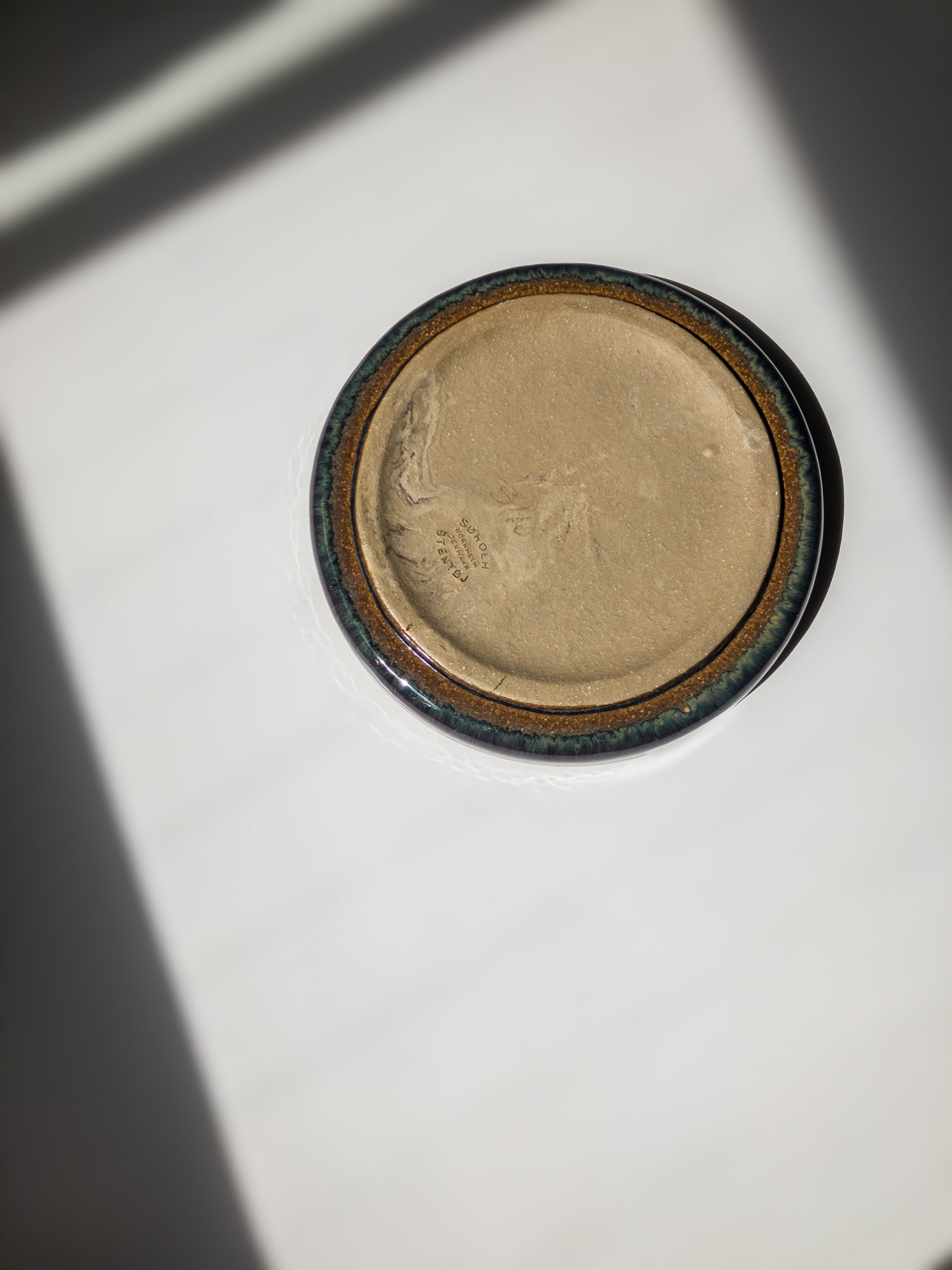 底部分を上部から写した写真