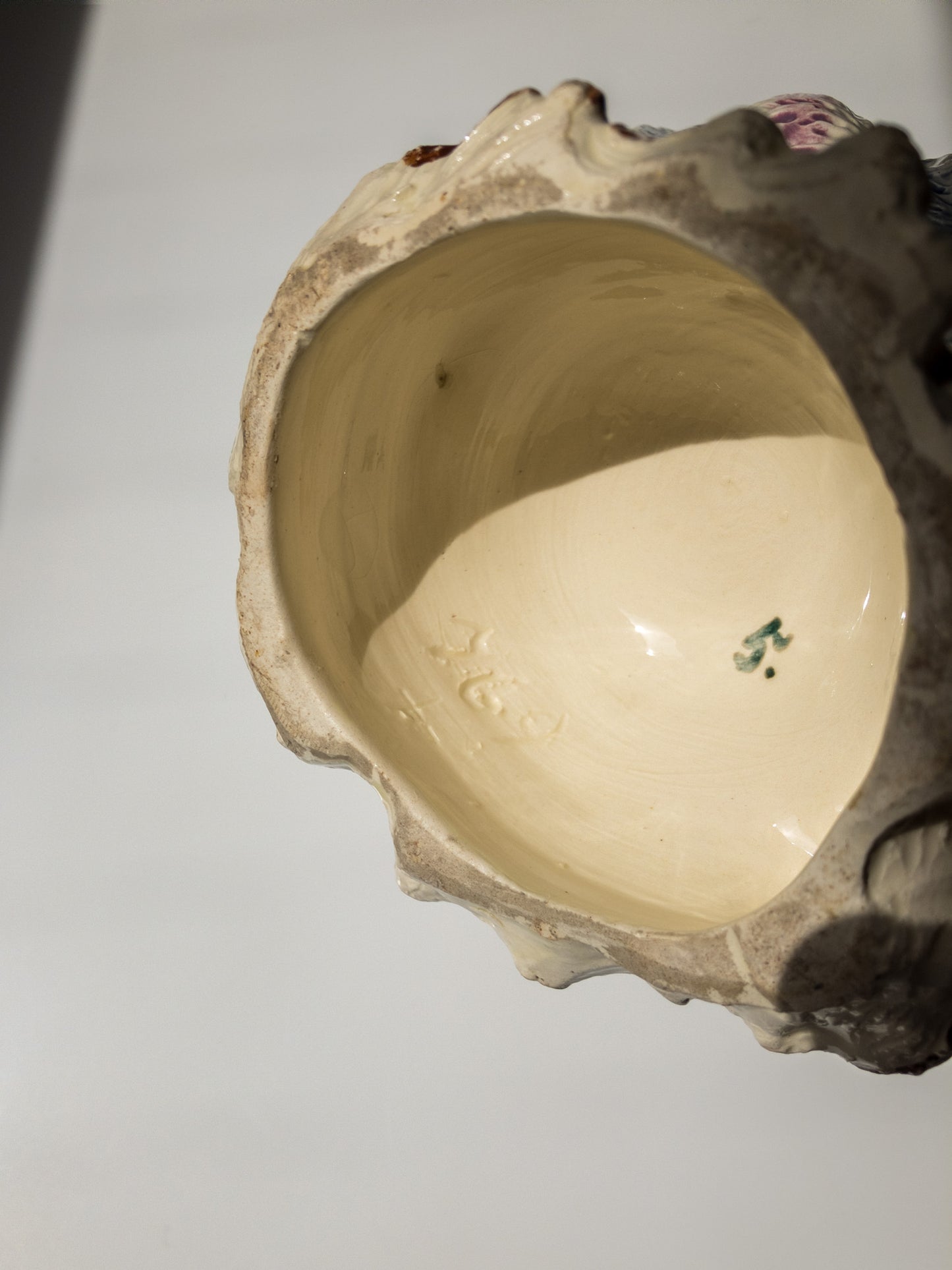 底の部分の写真。数字の5と書かれている