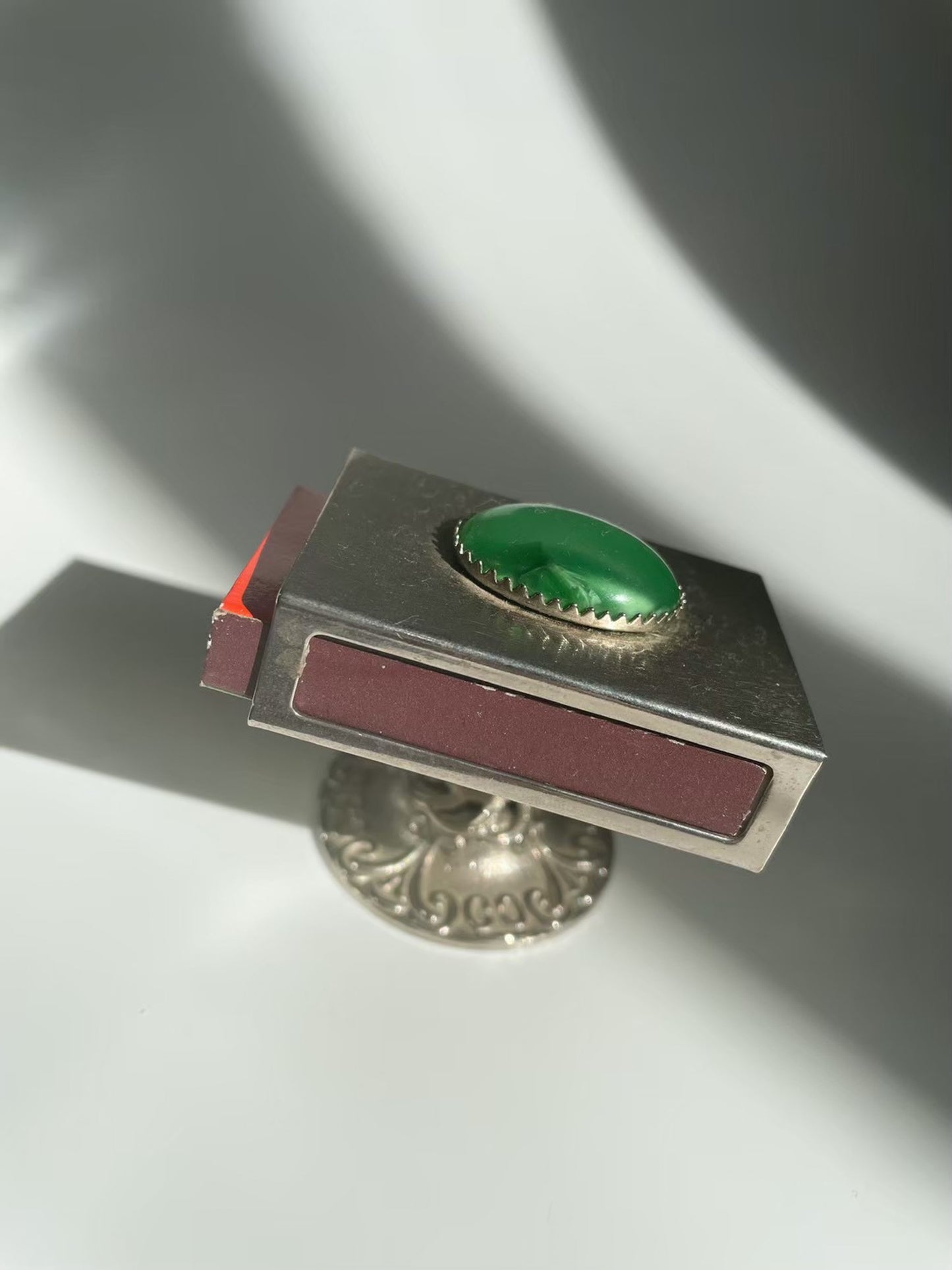 マッチ箱を入れた状態、側薬の部分。