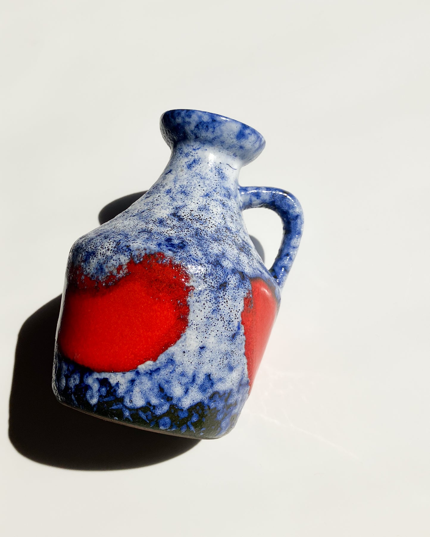 Strehla 999 blue and red vase