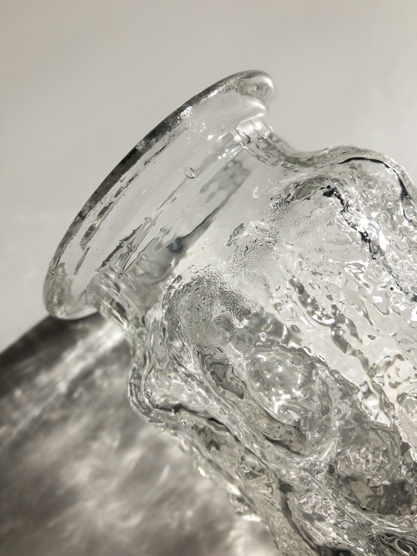 Vladislav Urban Cilindrical Vase