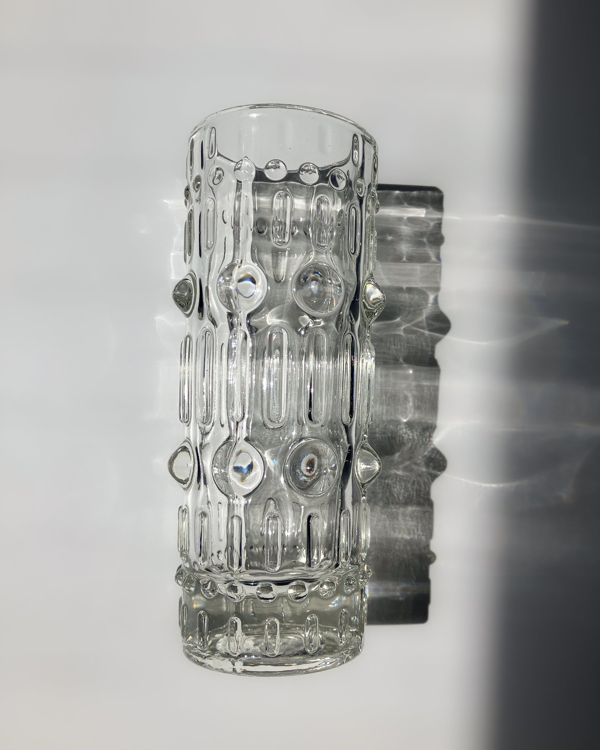 Pečený Cylinder Vase – 楕円レリーフと丸い突起