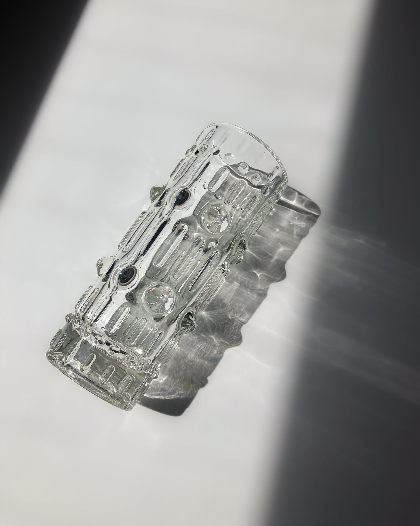 Pečený Cylinder Vase 影の紋様 – 東欧ヴィンテージガラス