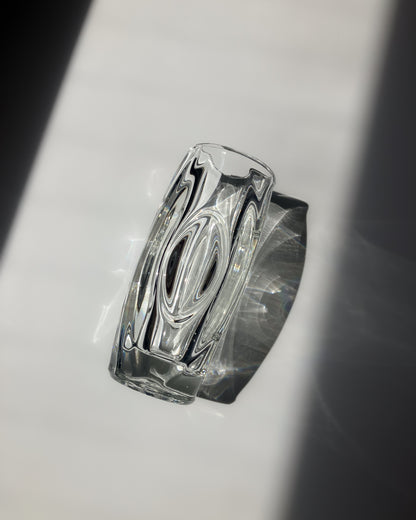 Schrötter Concave Vase 光を受けて水が流れるような光の筋