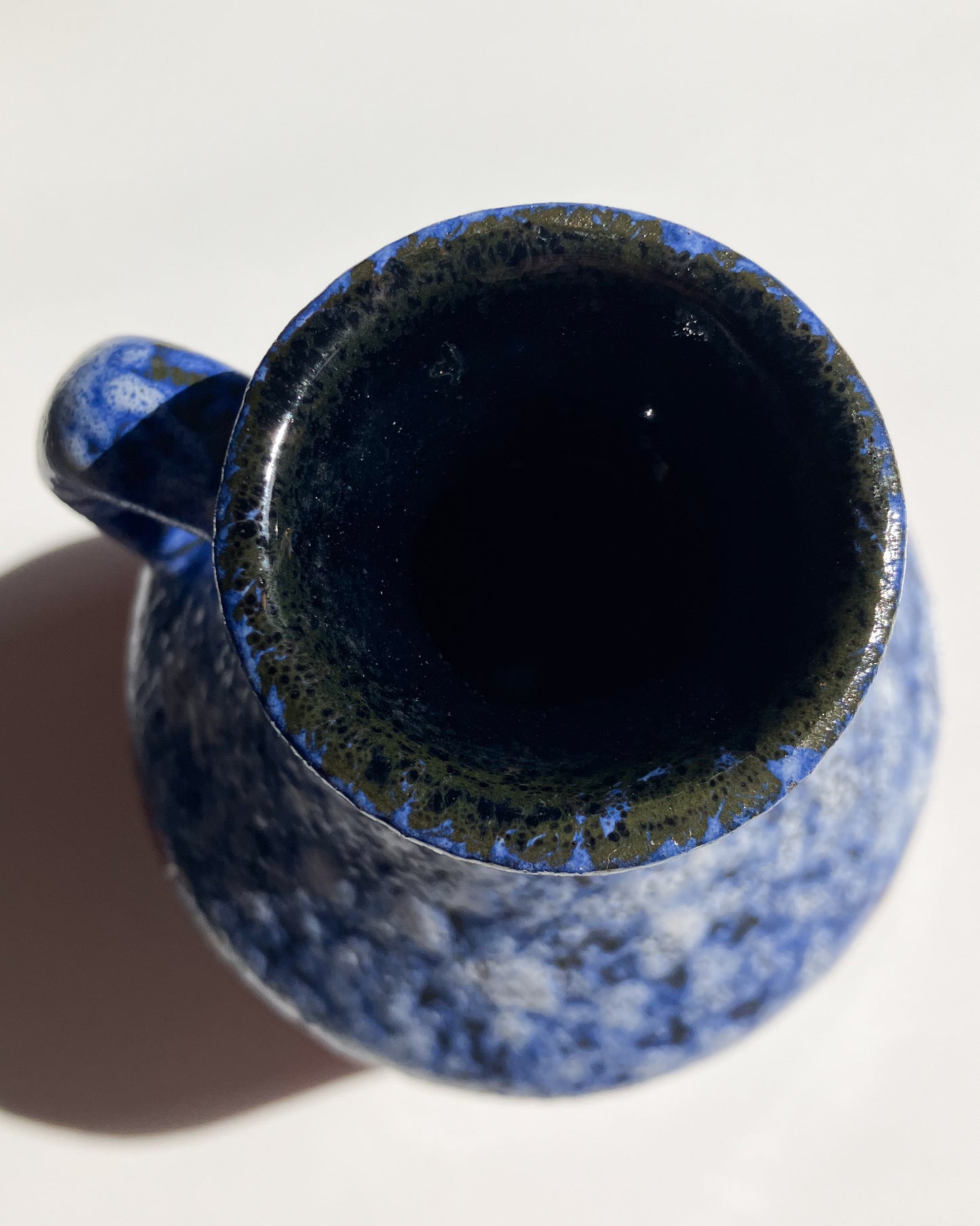 Strehla 999 blue and red vase