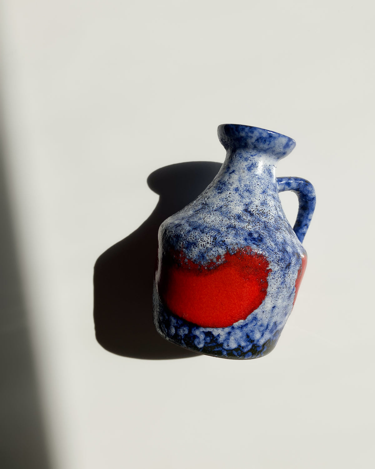 Strehla 999 blue and red vase