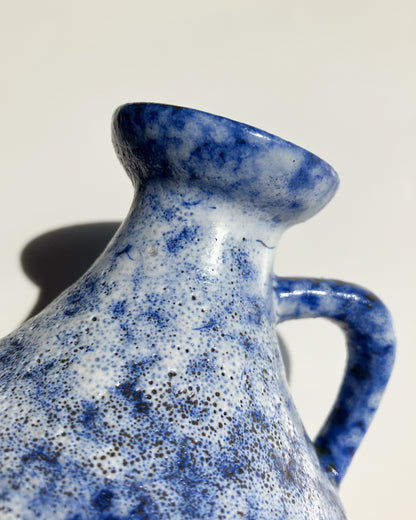 Strehla 999 blue and red vase