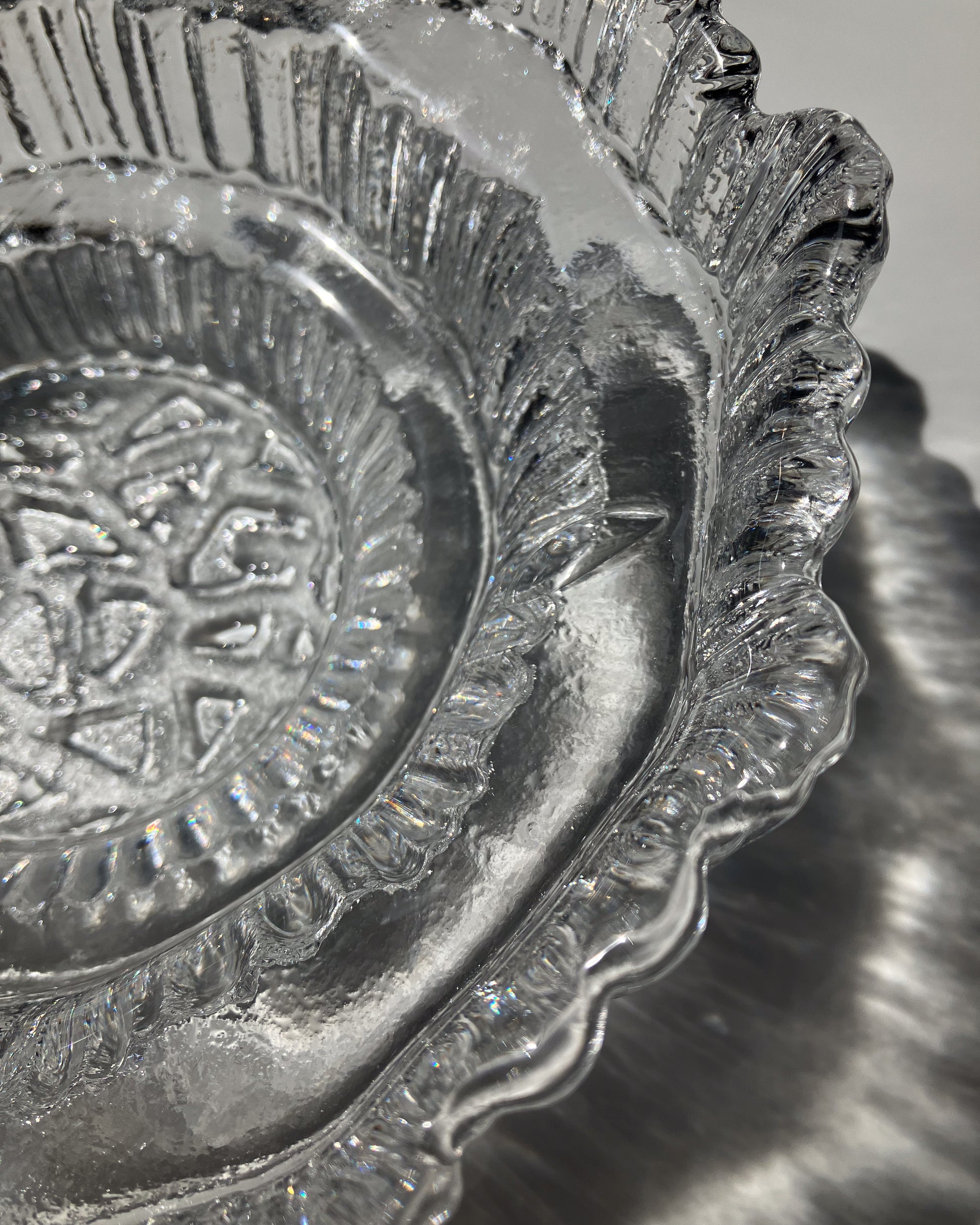 Ice Flow Bowl 縁部分クローズアップ – 北欧ヴィンテージガラス